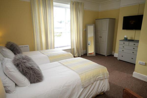 Leahurst Bed And Breakfast Тиуин Екстериор снимка