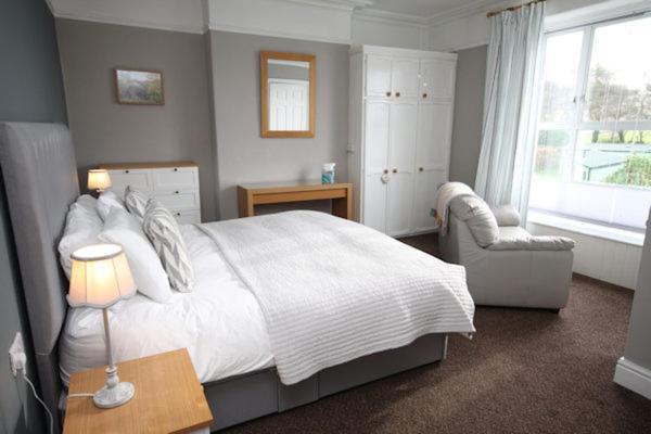 Leahurst Bed And Breakfast Тиуин Екстериор снимка