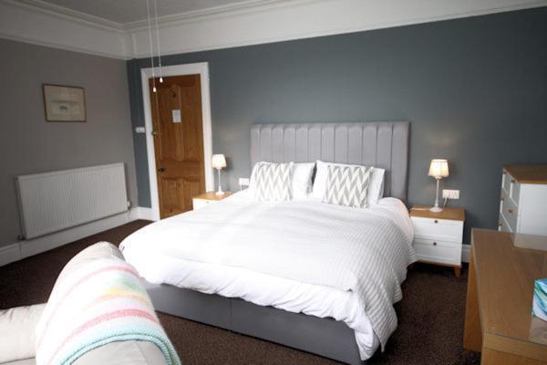 Leahurst Bed And Breakfast Тиуин Екстериор снимка
