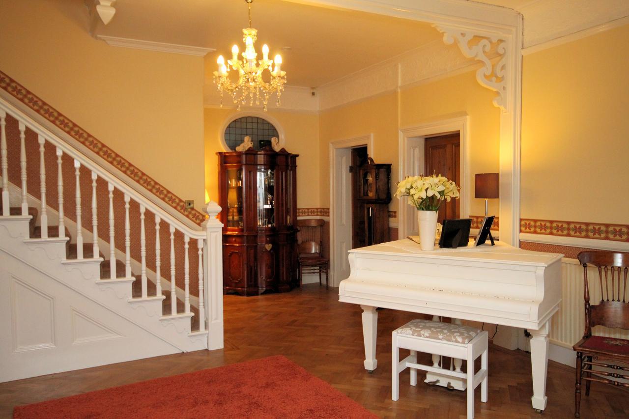 Leahurst Bed And Breakfast Тиуин Екстериор снимка