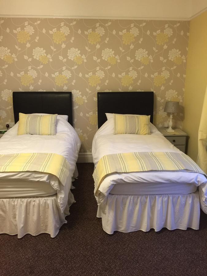 Leahurst Bed And Breakfast Тиуин Екстериор снимка