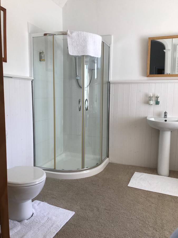 Leahurst Bed And Breakfast Тиуин Екстериор снимка