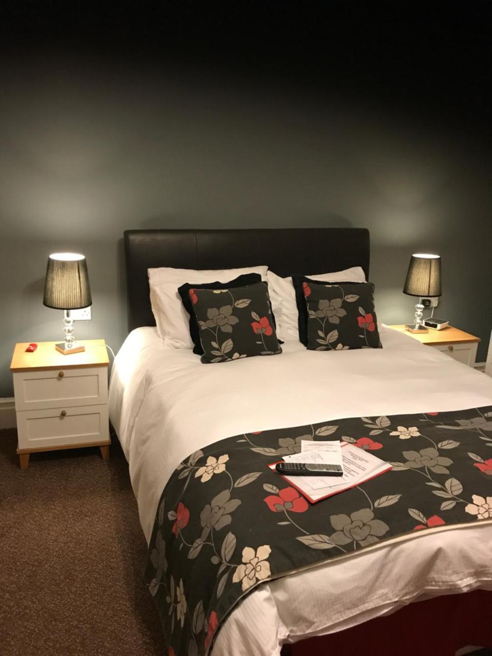 Leahurst Bed And Breakfast Тиуин Екстериор снимка